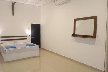 هتل Eagle Safari Cottage