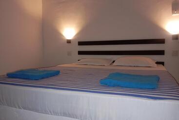 هتل Eagle Safari Cottage