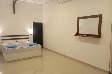 هتل Eagle Safari Cottage