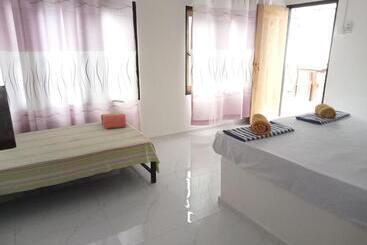 هتل Eagle Safari Cottage