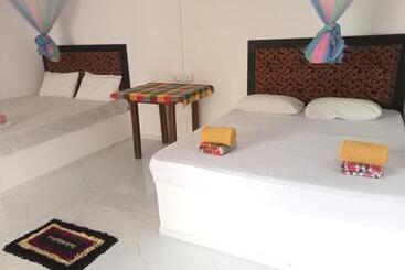 هتل Eagle Safari Cottage