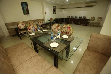 هتل Orchid & Banquet