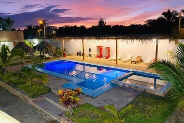 هتل Pascana Casa Playa