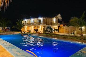 هتل Pascana Casa Playa