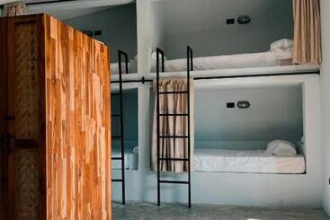 هتل Tukasa   Surfhouse