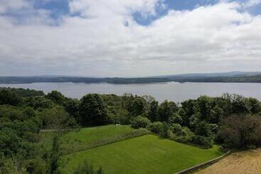 Lila Lake Isle Luxury Apart