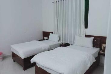 Oyo Hotel Hr International Restaurant
