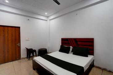 Oyo Hotel Robin Inn