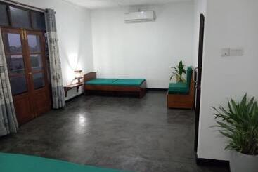 پانسیون Jess Beach Villa