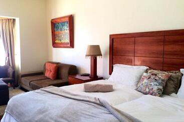 پانسیون Tom S Place Guest House