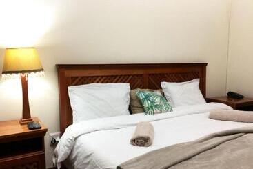 پانسیون Tom S Place Guest House