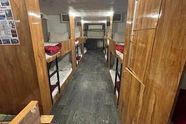هاستل Sai Sharan Dormitory Near Dadar Railway Station