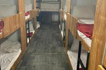 هاستل Sai Sharan Dormitory Near Dadar Railway Station
