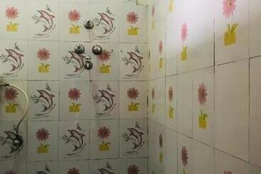 تختخواب و صبحانه Baba Lodge芭芭小屋