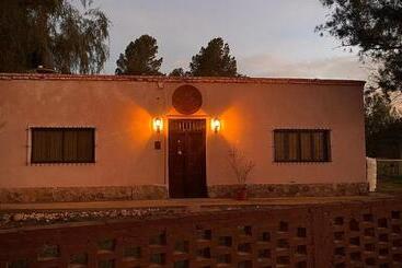 تختخواب و صبحانه El Cortijo Tinogasta