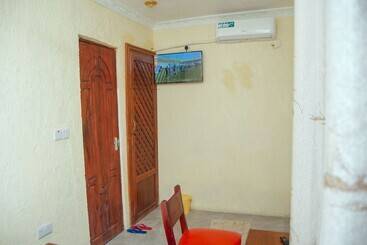 هتل Best Point Group Zanzibar