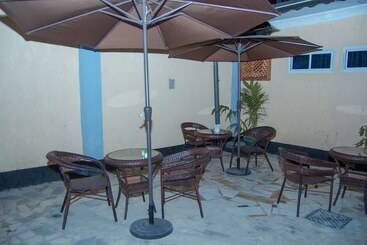 هتل Best Point Group Zanzibar
