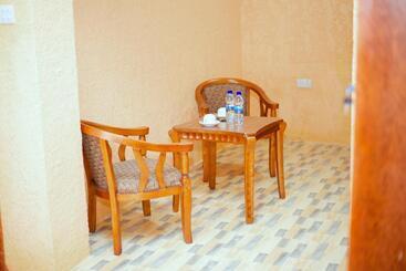 هتل Best Point Group Zanzibar