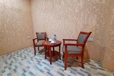 هتل Best Point Group Zanzibar