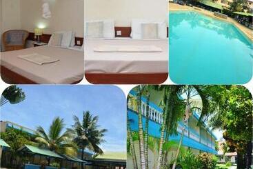هتل Asins Holiday Inn