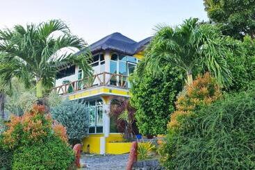 هتل Dreamland Paradise Resort