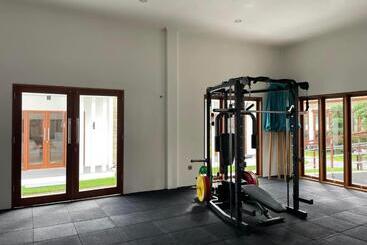 هتل Rejuvenate Resort And Restaurant