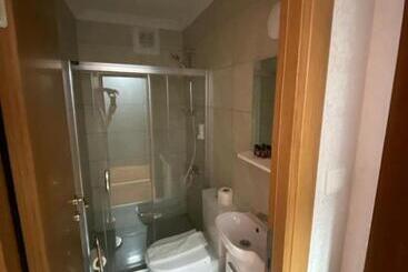 هتل Timex Suites