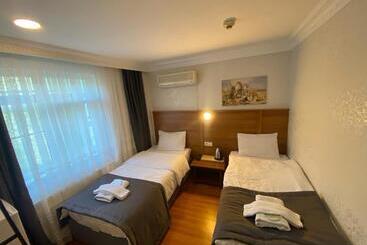 هتل Timex Suites