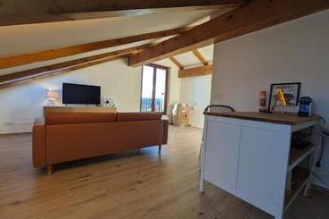 پانسیون Charming Barolo Wine Loft