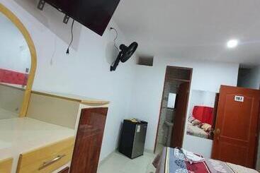 پانسیون Hostal Grand Ibiza