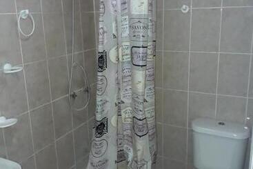 پانسیون Hostal Vivar