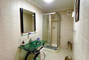 پانسیون Coastal Suite At Private Home Lyndhurst