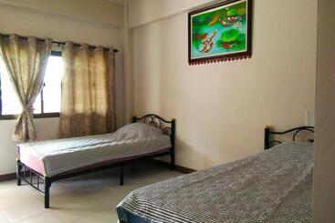 بنسيون Manu V House