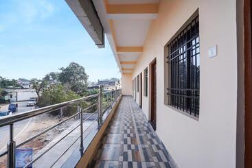 Spot On Hotel Pragya 5