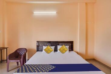 Spot On Hotel Pragya 5