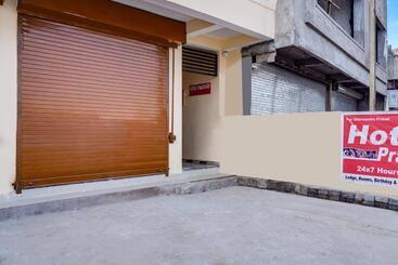 Spot On Hotel Pragya 5