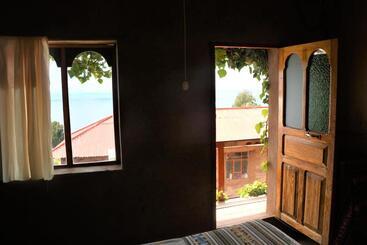 تختخواب و صبحانه Sky Lodge Taquile
