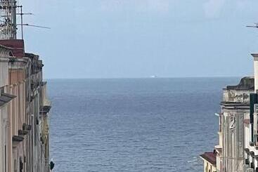 تختخواب و صبحانه Palazzo Chinial