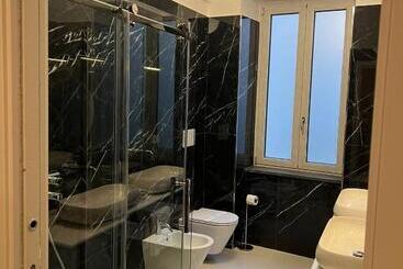 تختخواب و صبحانه Palazzo Chinial