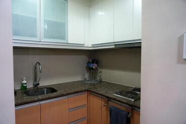 Eighty One Building C53j Condotel