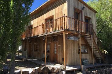 هتل Estancia Santa Thelma