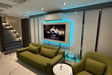 هتل Gazelle Suites