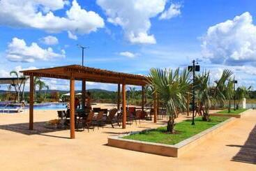 هتل Prive Praias Do Lago Eco Resort