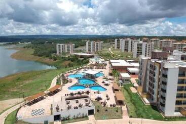 هتل Prive Praias Do Lago Eco Resort