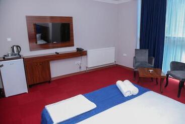 בית מלון כפרי Lion King