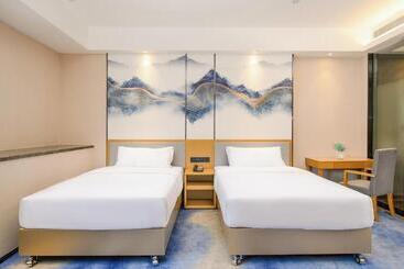 Licheng Langyue Hotel   Huizhou Huicheng Shuikou Branch