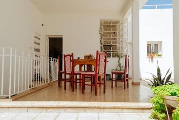 Limón Dulce Hostel