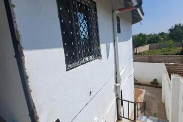 پانسیون Diamond Sands Villa