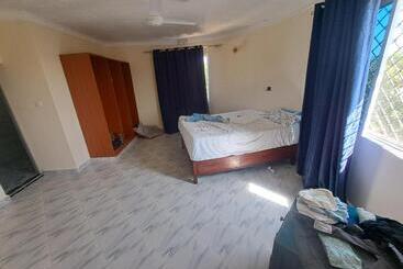 پانسیون Diamond Sands Villa