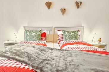 펜션 Double Room By Interlaken. Parking